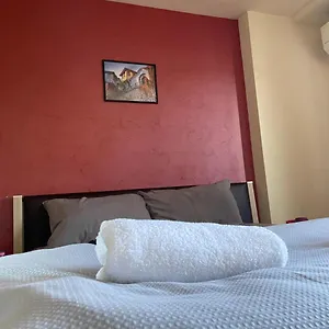 https://maana-house.plovdiv-hotels.com